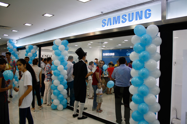 Samsung opens brand shop in Tashkent