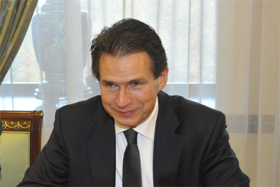 Uzbek FM receives director of department of EEAS