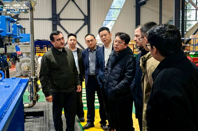 Специалисты «Узбекнефтегаз» ознакомились с производством многофазных мобильных установок компании ROSO Group