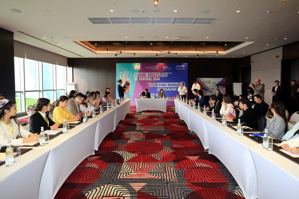 The EU’s Youth Action Plan inspired a meeting of the Central Asian Youth during the Samarkand Connectivity Conference