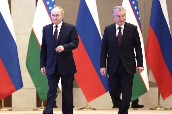 Мирзиёев: Число российских туристов в Узбекистане выросло в пять раз