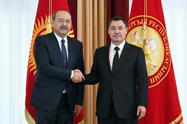 Kyrgyz President receives the Prime Minister of Uzbekistan