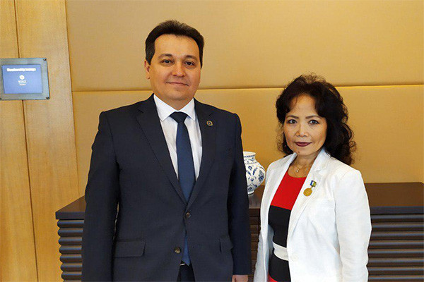 GPE Coordinator in Uzbekistan awarded with the badge of the Talim Khomiysi