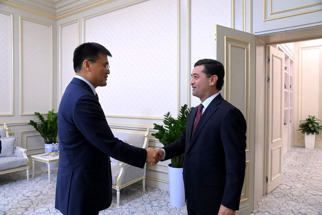 Toshkent va Pekin ikki tomonlama hamkorlikning yangi yo‘nalishlarini muhokama qilmoqda