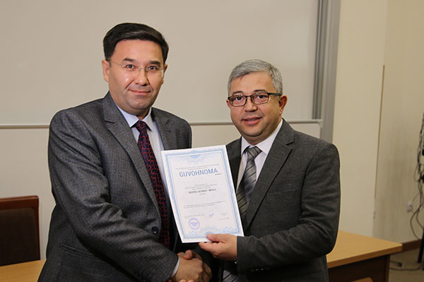 “Mirzo Ulugbek Innovation Center” Инновация марказининг янги резидентларига сертификатлар топширилди