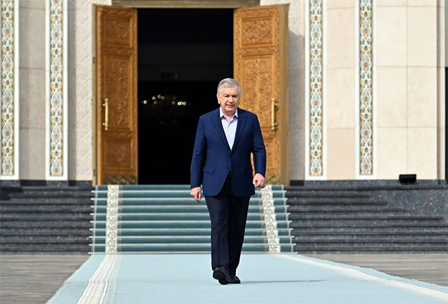 Davlatimiz rahbari Samarqandga keldi