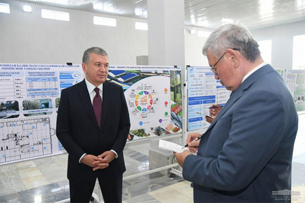Uzbek President gets acquainted with Muynak Aqua Sanoat enterprise