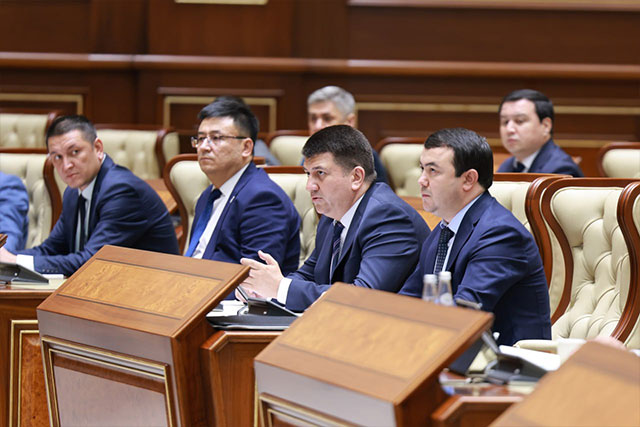 Senat litsenziyalash va ruxsat berish tartib-qoidalariga oid qonun hujjatlariga kiritilgan o‘zgartishlarni ma’qulladi