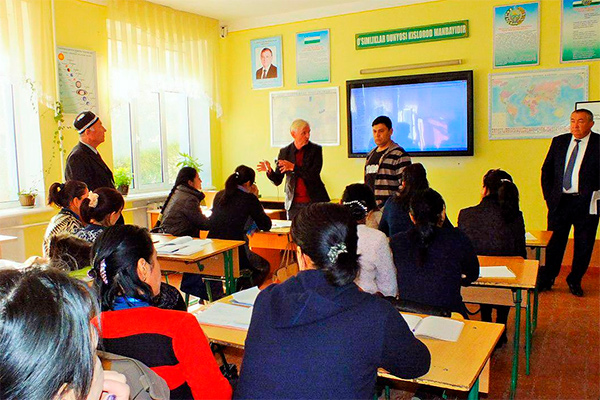 Willy Rolf Hanisch shares his German experience in teacher education
