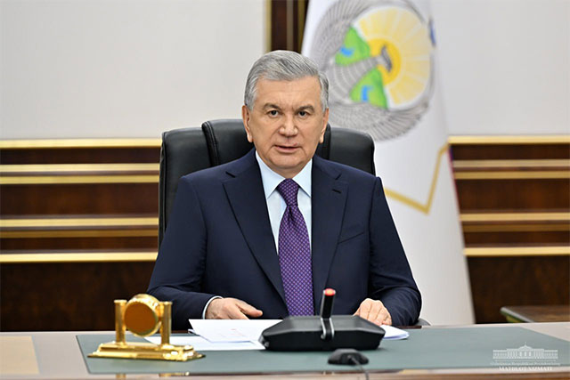 Shavkat Mirziyoyev avtomobilsozlik sohasidagi ustuvor vazifalarga bag‘ishlangan taqdimot bilan tanishdi