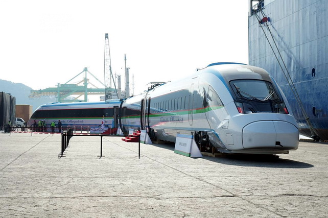 Первая партия высокоскоростных поездов Hyundai Rotem отправлена в Узбекистан