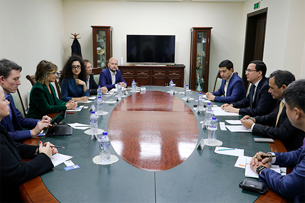 MITC, Oracle discuss cooperation issues