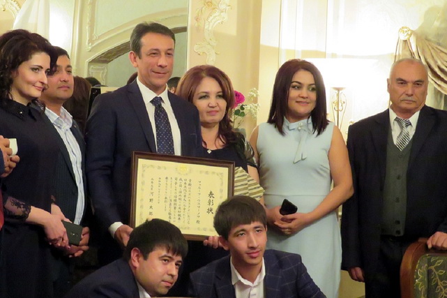 Фаррух Усманов «Чиқаётган қуёш, Олтин ва Кумуш нурлар» ордени билан мукофотланди