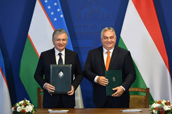 Uzbekistan, Hungary sign 15 documents