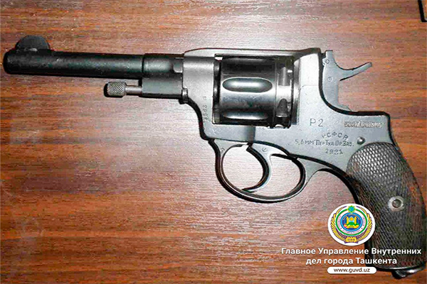 Woman detained during attempt to sell Nagan revolver for US$500