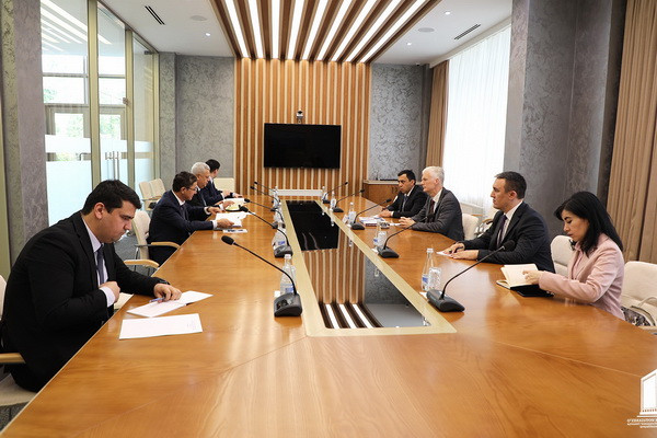 Jamshid Kuchkarov holds meeting with the representative of the Organization for Economic Cooperation and Development on educational policy