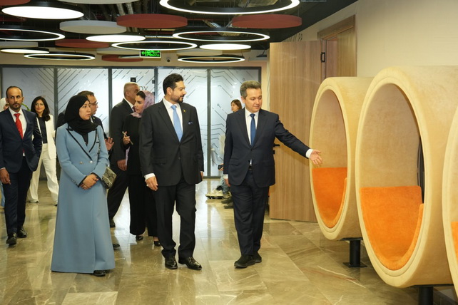 Omani Delegation Led by Minister of Commerce, Industry and Investment Promotion Visits IT Park Uzbekistan