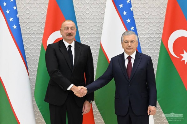 O‘zbekiston va Ozarbayjon yetakchilari ikki tomonlama munosabatlarning dolzarb masalalarini ko‘rib chiqdilar