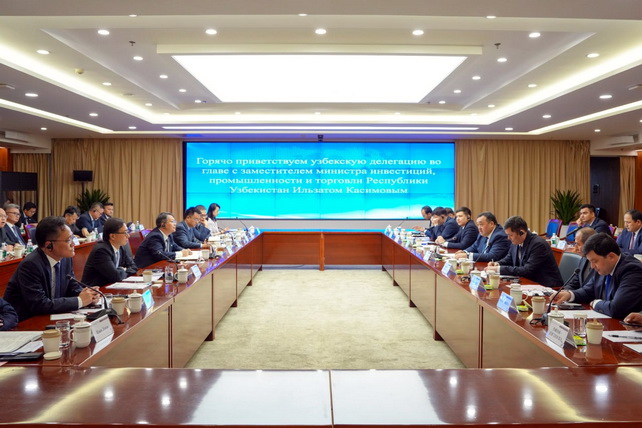 Узбекистан и Китай обсудили логистику и шелководство