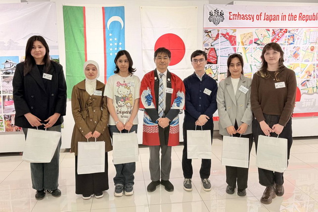 Student Karuta Tournament Held in Tashkent