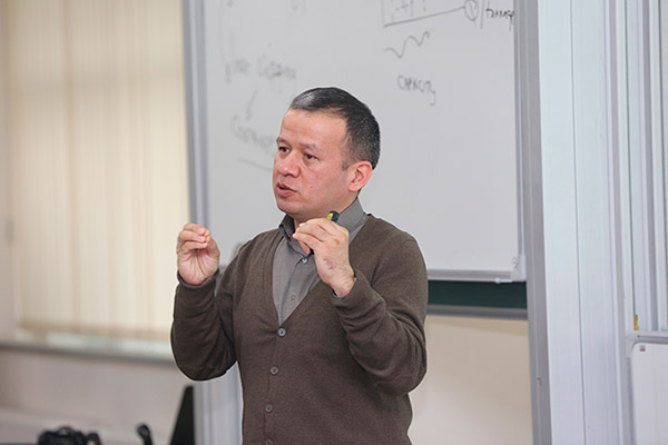 “Стартап-ташаббус” дастури ташкилотчилари IUT да тақдимот ўтказишди