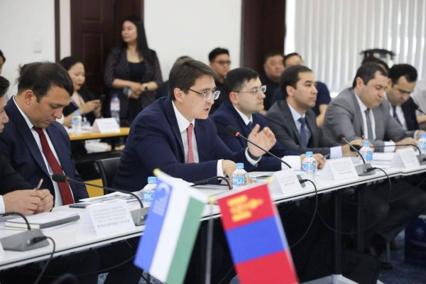 A delegation of Uzbekistan holds a series of negotiations in Mongolia