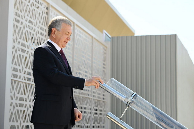 Shavkat Mirziyoyev O‘zbekiston Milliy muzeyiga asos soldi