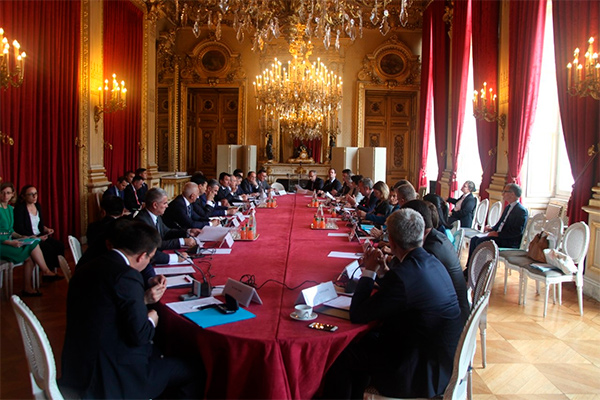 Minister of Foreign Trade holds talks with representatives of the business community and government agencies of France