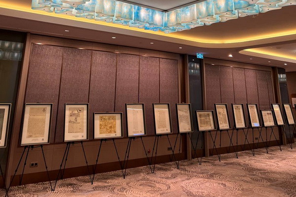 The TURKTAV Foundation has transferred the originals of manuscripts to the library of the University of Tourism Silk Road