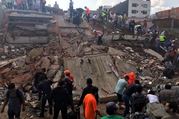 Massive earthquake hits Mexico