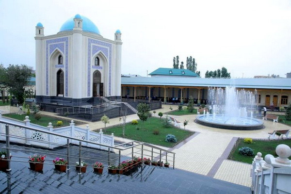 The shrine "Un bir Ahmad" becomes the center of pilgrimage tourism in Ferghana Valley