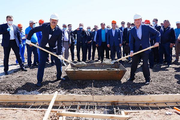 Prime Ministers of Uzbekistan and Kazakhstan launches the construction of a new microdistrict in the village of Myrzakent