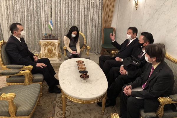 The Embassy of Uzbekistan in Japan organized a meeting with Mayor Suginami