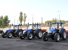 В Узбекистане презентовали новый трактор New Holland TL 100