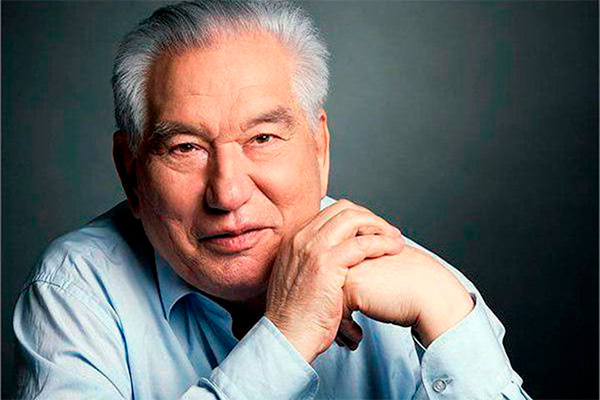 Street in Tashkent is named after Chingiz Aytmatov