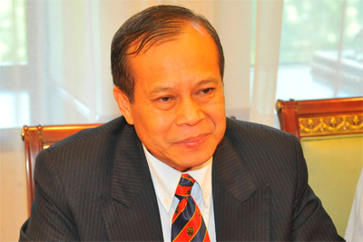 Uzbek FM receives outgoing Malaysian envoy