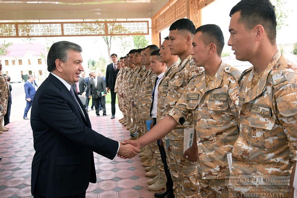 Shavkat Mirziyoyev paid attention to spiritual and psychological training of soldiers