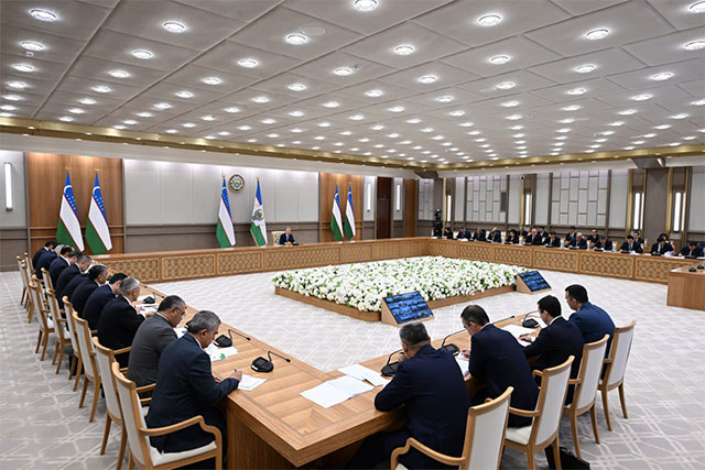 Mirziyoyev: Joylarda o‘z vaqtida qabul qilingan qarorlar sanoat o‘sishini 2% ga oshirishi mumkin