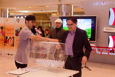NEXT mall hosts Grow with English campaign