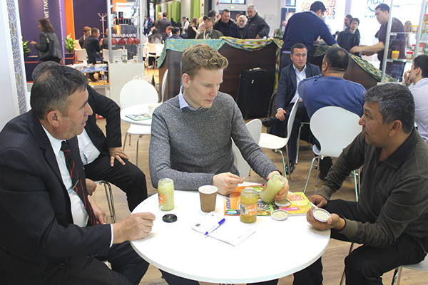 Uzbek delegation takes part in trade fair ‘Fruit Logistica Berlin’