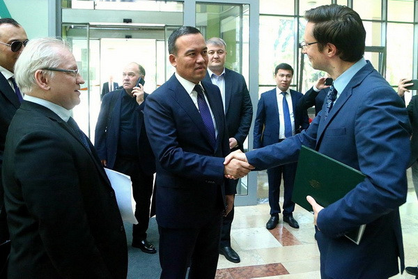 A delegation of Surkhandarya region signs contracts with Hungary for US$124 million