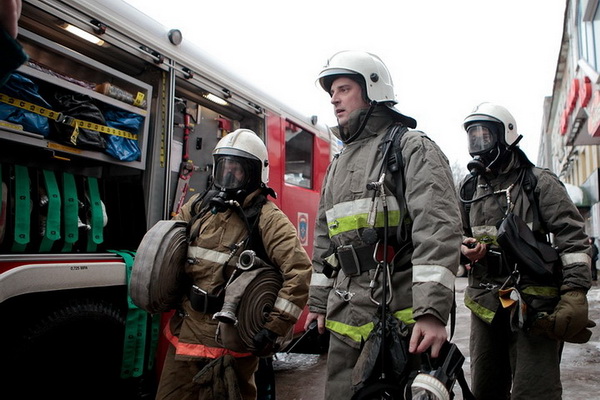The fire occurred in one of the shops in Chilanzar district