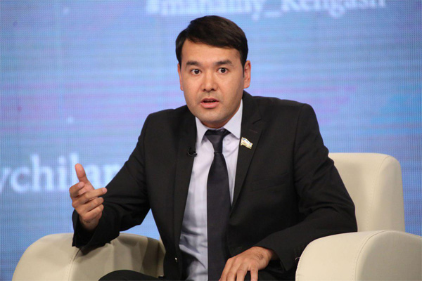 Rasul Kusherboyev: Avval alkogolga qarshi kurashish kerak, elektron sigaretalarga emas