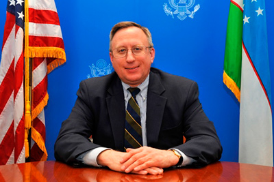 Uzbek President receives outgoing US envoy