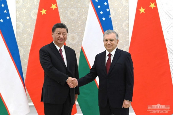 A solemn meeting of Chinese President takes place