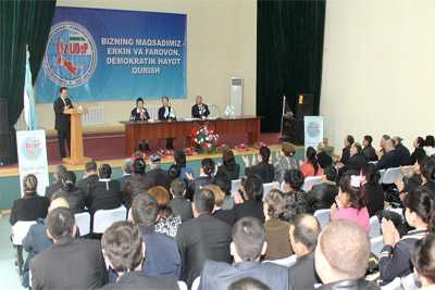 Candidate’s trustee of Islam Karimov meets voters in Kokand city