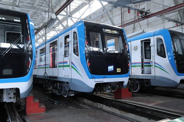 Toshkentga uchta yangi metro poyezdi yetkazib berildi