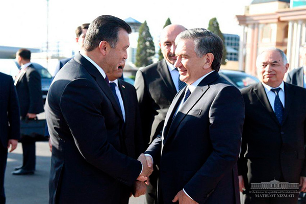 President of Uzbekistan ends his visit to Tajikistan