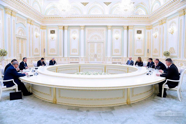 President of Uzbekistan receives US delegation