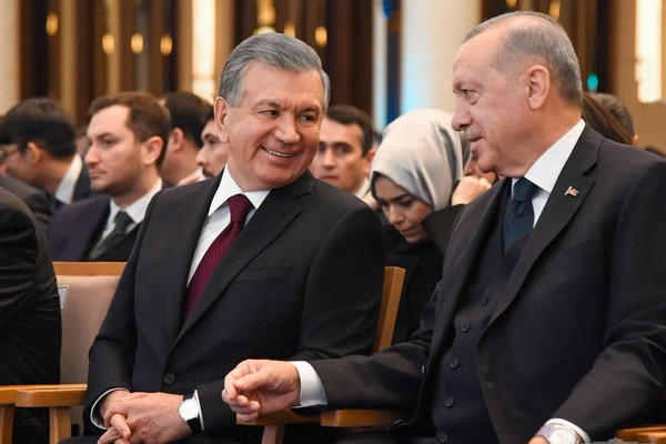 Leaders of Uzbekistan and Türkiye exchange warm congratulations on the occasion of Eid al-Fitr